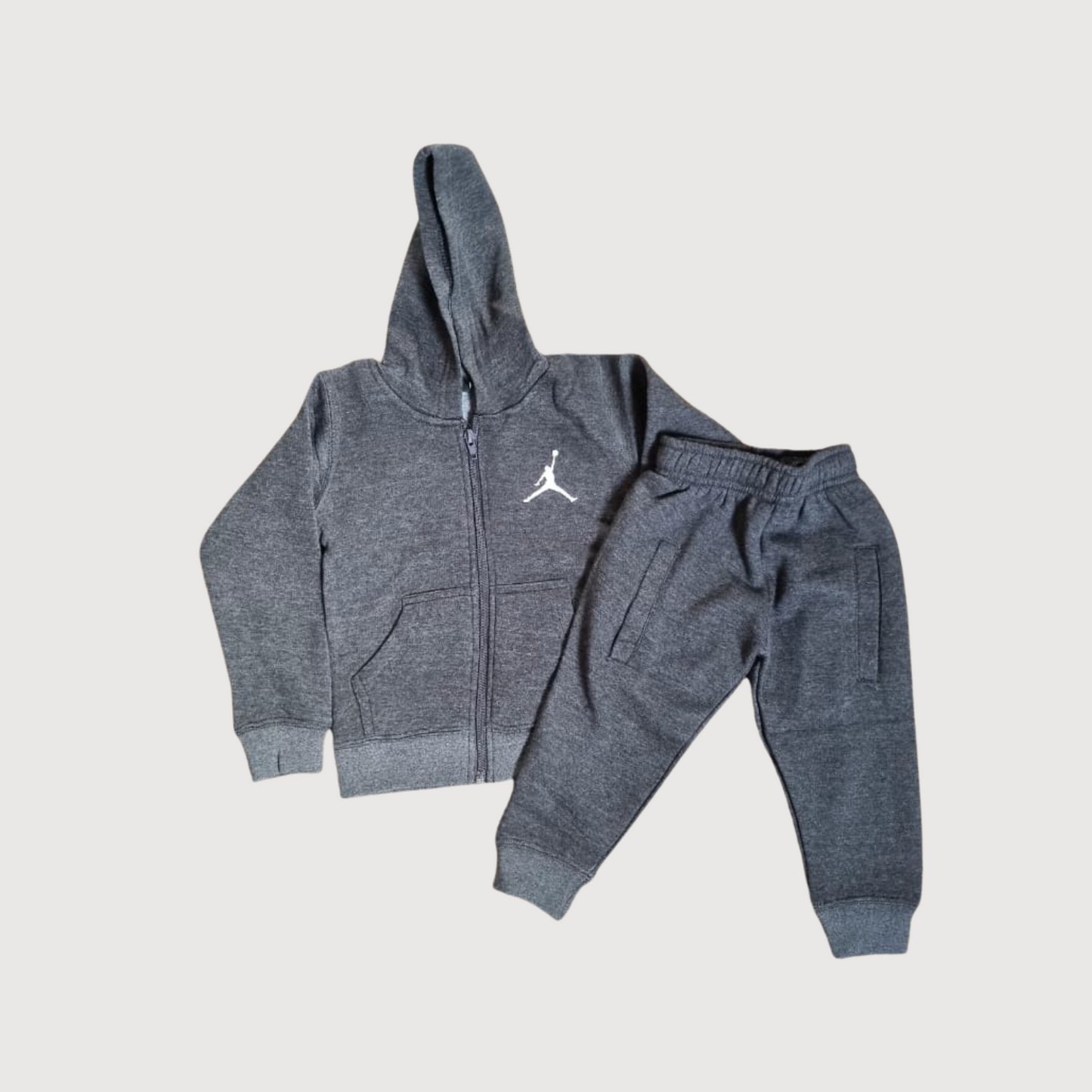Kids Jordan Brooklyn Grey Outfit – Stylish Winter Tracksuit Set.